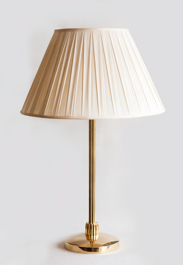 brass clarendon table lamp